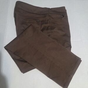 UP! Size 16 Brown Straight-Leg Pull-on Dress Pants